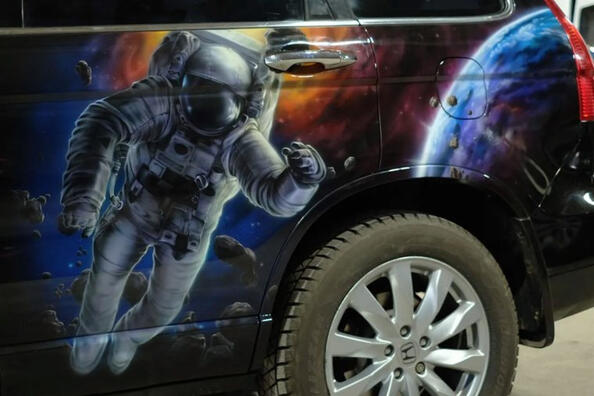 Arte su ruote: tendenze ispiratrici dell’aerografo per auto Foto 4