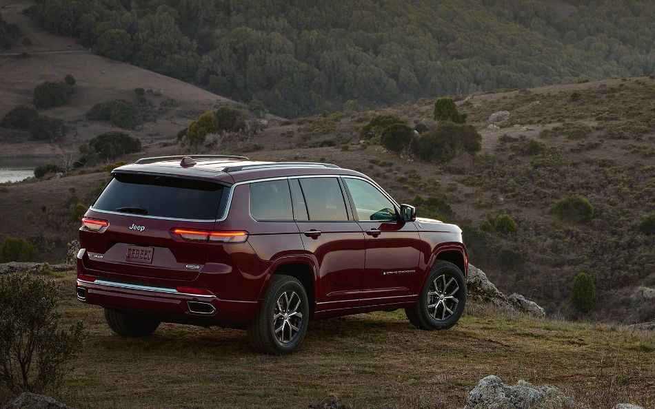 Recensione Jeep Grand Cherokee L: l’epitome di lusso e potenza