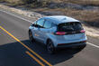 Revisione della berlina elettrica Chevrolet Bolt EV aggiornata foto 4