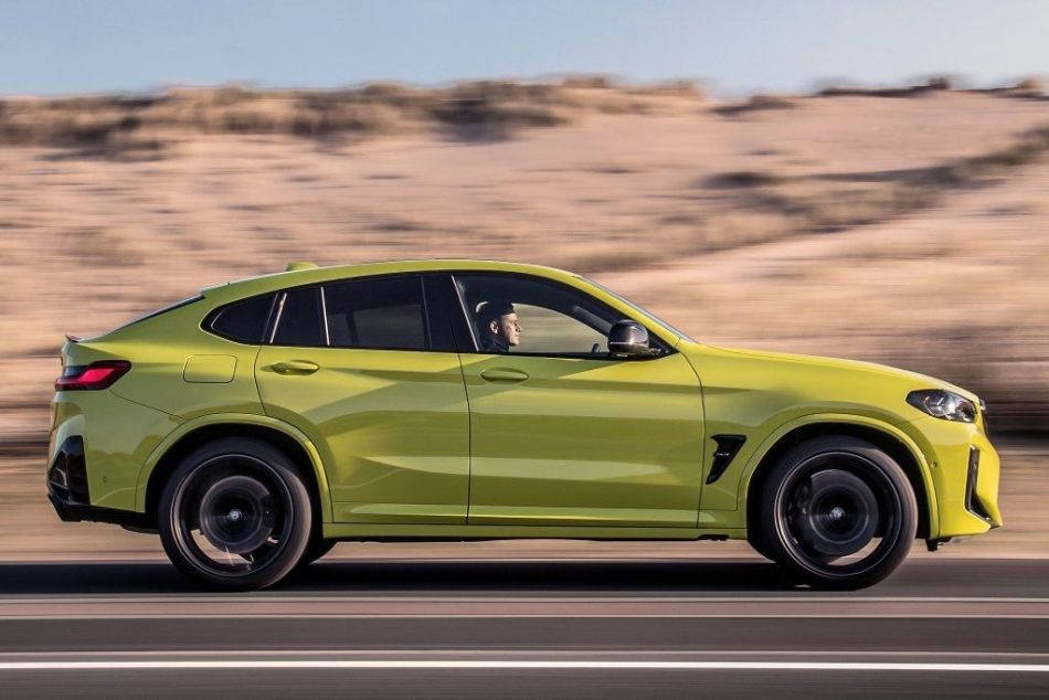 Panoramica della modifica sportiva del crossover BMW X4 M