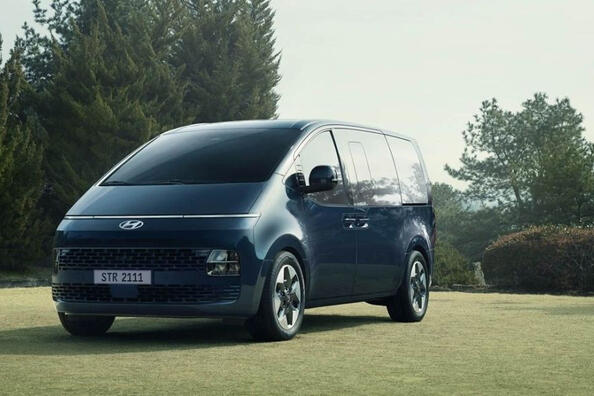 Recensione del minivan Hyundai Staria