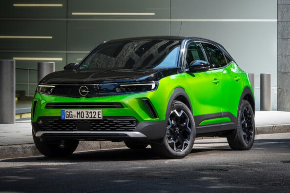 Recensione del crossover urbano elettrico Opel Mokka-e