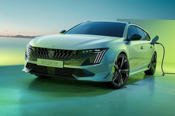 Revisione della station wagon Peugeot 508 SW aggiornata Foto 2