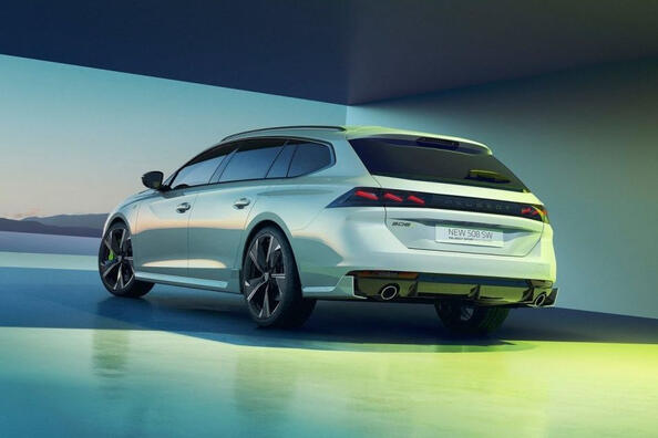 Revisione della station wagon Peugeot 508 SW aggiornata Foto 3