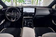 Revisione della seconda generazione del crossover Lexus NX foto 5