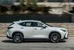 Revisione della seconda generazione del crossover Lexus NX foto 4