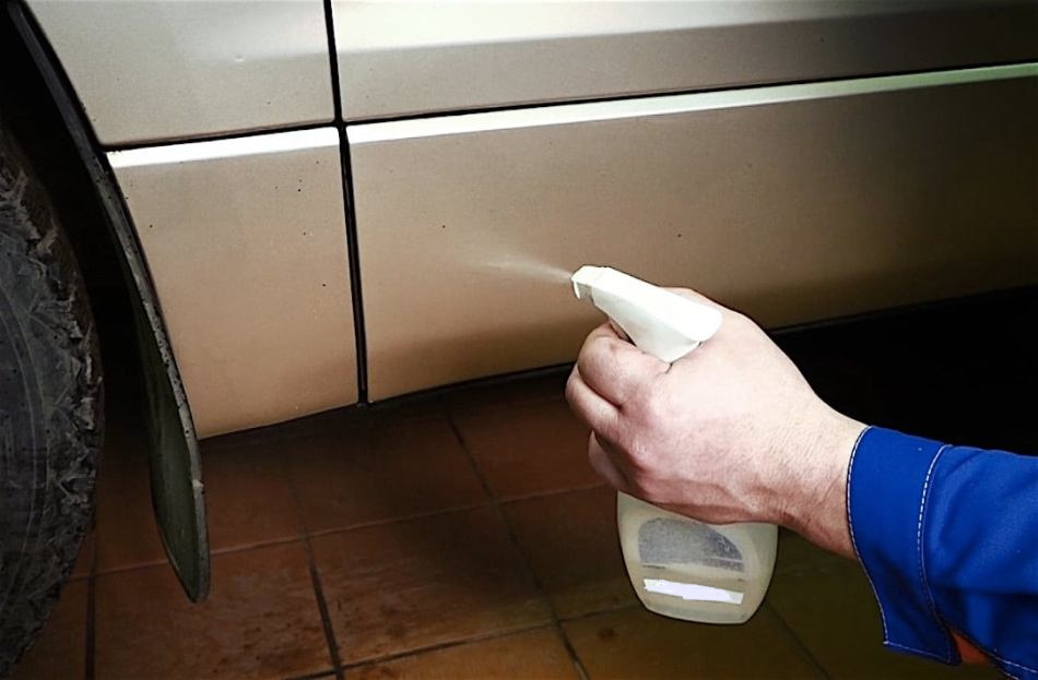 Mezzi per pulire la carrozzeria: quali sono i vantaggi e come scegliere