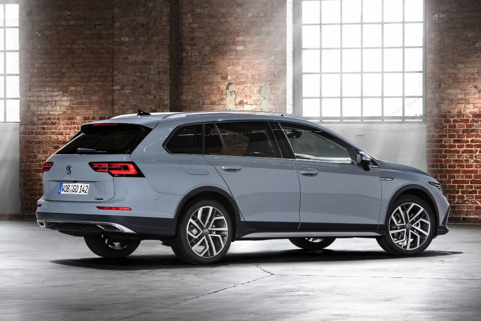 Volkswagen Golf Alltrack: il connubio perfetto tra eleganza e praticità