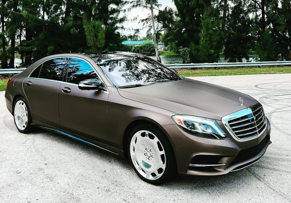 Come rendere opaca la carrozzeria dell’auto: opzioni, pro e contro