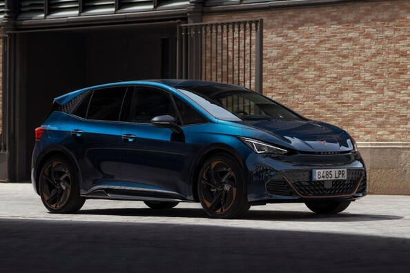 Recensione della berlina elettrica Cupra Born