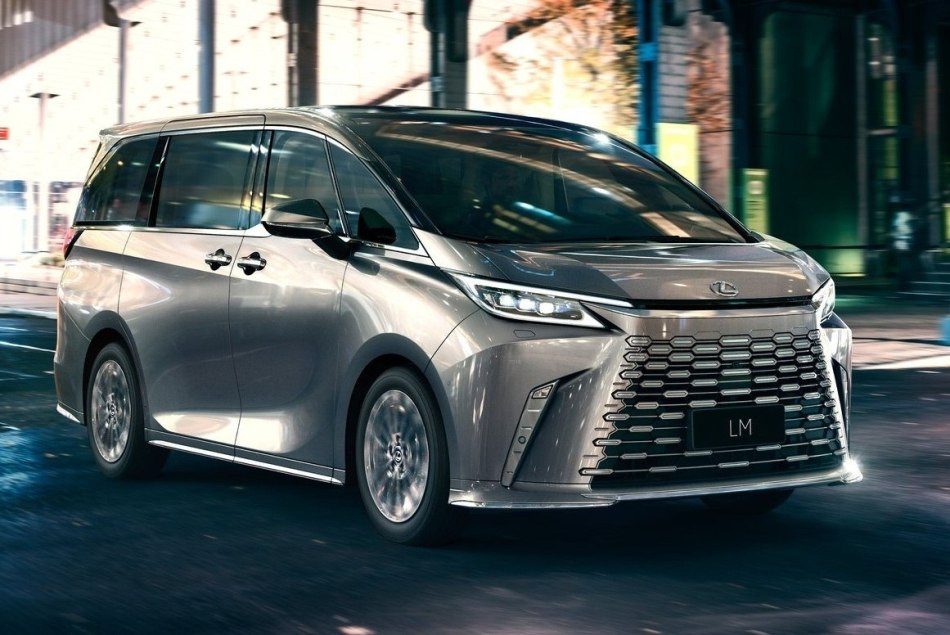 Revisione del minivan premium Lexus LM di seconda generazione