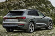 Crossover elettrico a trazione integrale Audi Q8 e-tron foto 3