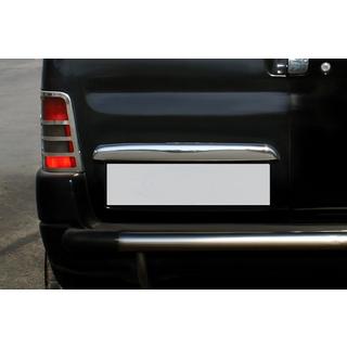 Modanatura cromata sopra la targa (2 porte, acciaio inox) Peugeot Partner 1996-2008 foto 1
