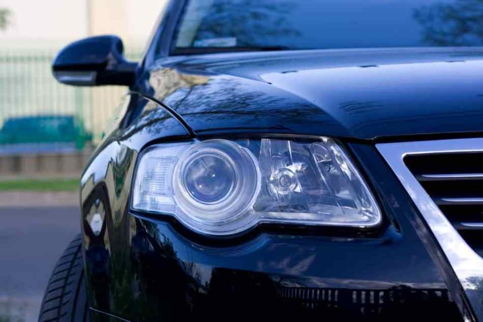 Come prolungare la vita dei fari dell’auto