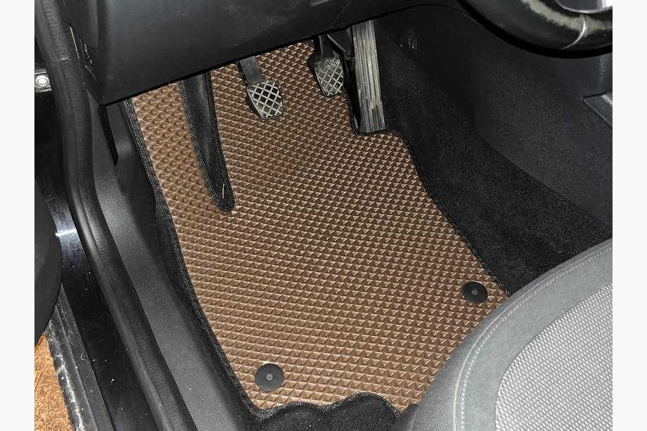 Skoda Yeti 2009-2017 Tappetini EVA (Marrone) Image