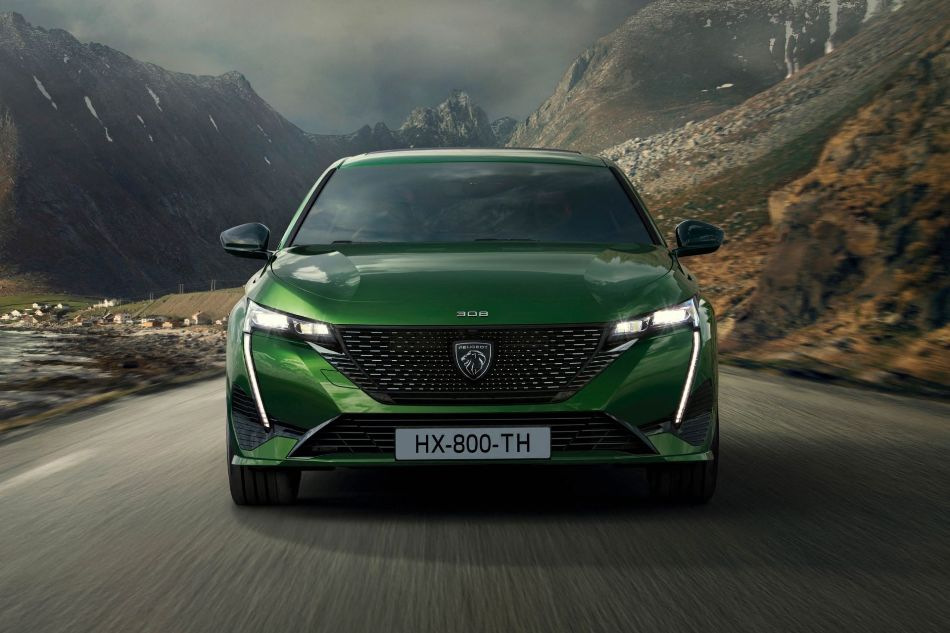 La terza generazione della berlina Peugeot 308