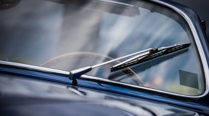 Come ripristinare la trasparenza del vetro dell’auto?