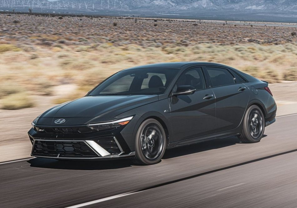 Panoramica del modello aggiornato della settima generazione Hyundai Elantra