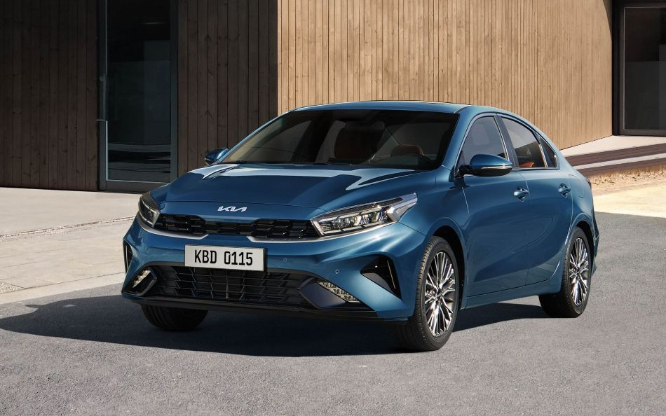 KIA Cerato: berlina aggiornata della quarta generazione