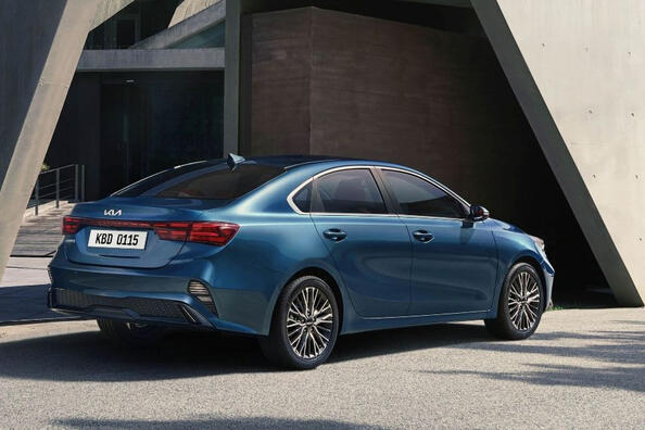 KIA Cerato: berlina aggiornata della quarta generazione Foto 4