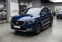 MG ZS 2017-2024 Pedane Laterali Fullmond (2 pz, Alluminio) foto 1