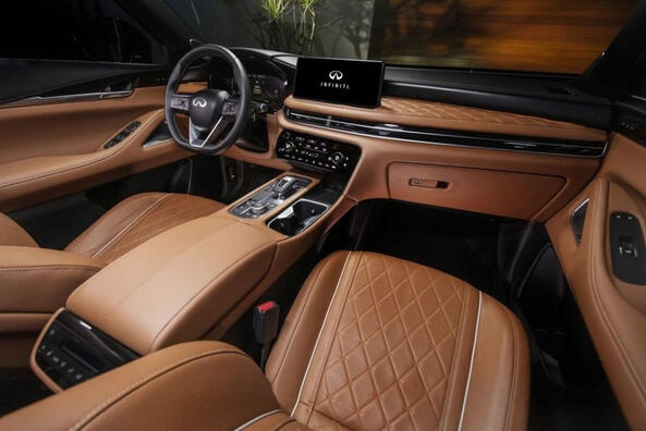 Infiniti QX60: lusso e praticità in un’unica macchina Foto 6