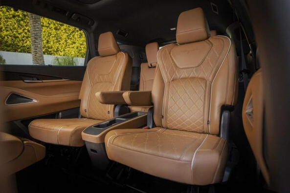 Infiniti QX60: lusso e praticità in un’unica macchina Foto 7