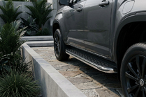 Volkswagen Amarok 2022- Pedane Laterali BlackLine (2 pz, Alluminio) foto 1