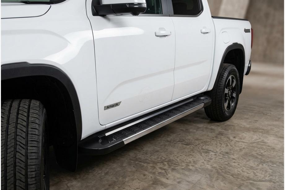 Volkswagen Amarok 2022- Pedane Laterali RedLine V1 (2 pz, Alluminio) Foto 1