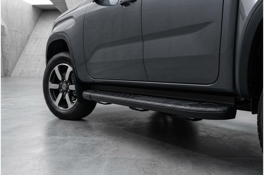 Volkswagen Amarok 2022- Pedane Laterali Bosphore Black (2 pz, Alluminio) Image