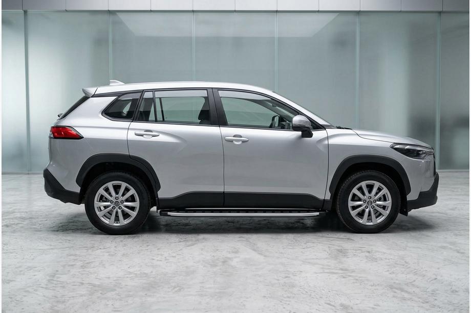 Toyota Corolla Cross 2020- Pedane Laterali Fullmond (2 pz, Alluminio) Foto 1