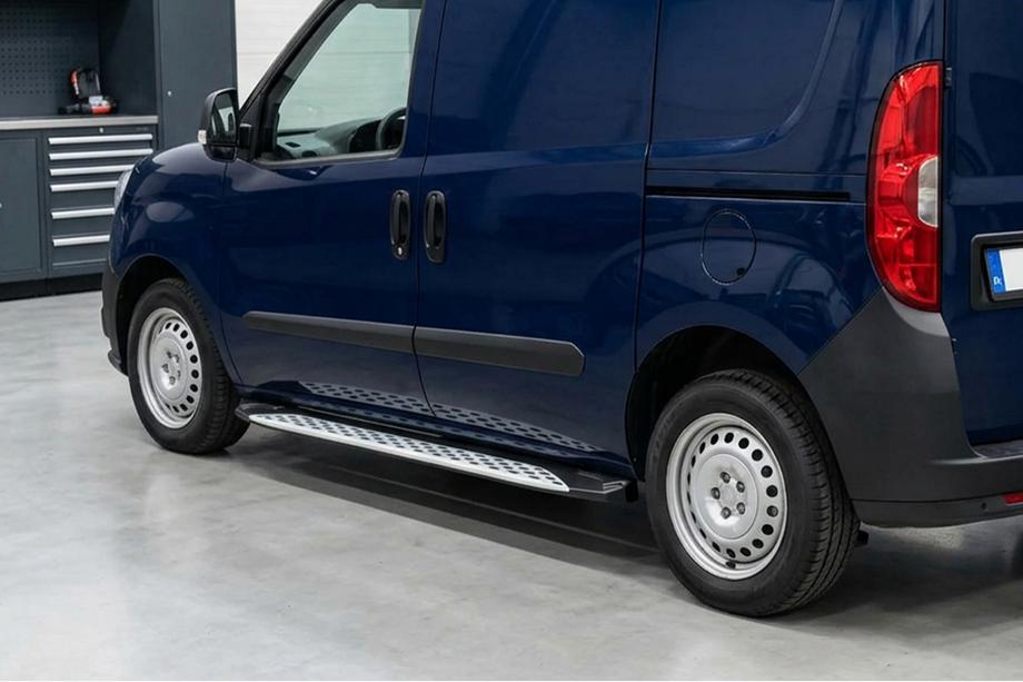 Opel Combo 2012-2018 Pedane Laterali Shining V1 (2 pz, Alluminio) Image