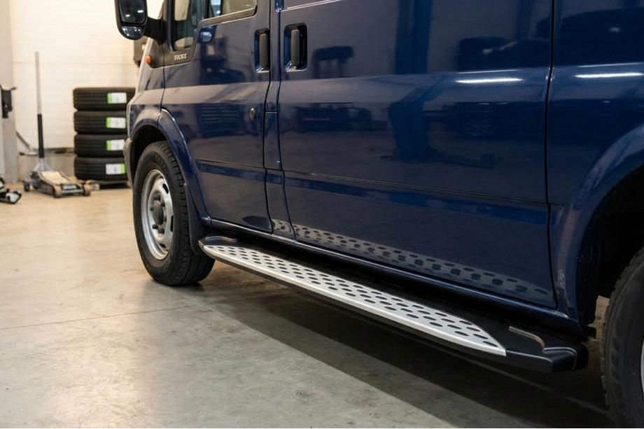 Ford Transit 2000–2014 Pedane Laterali Shining V1, L1 (corte) (2 pz, Alluminio) Foto 1