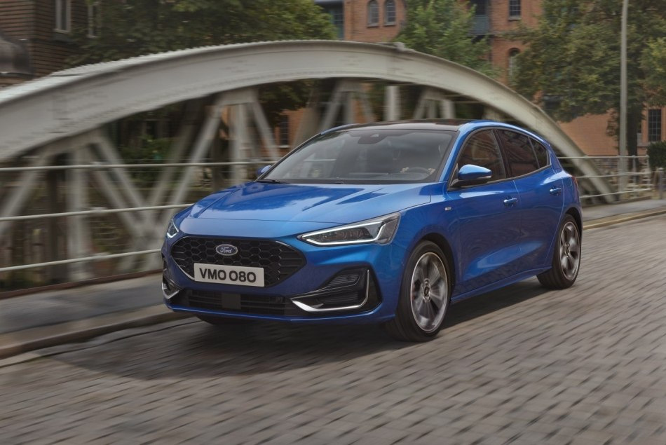 Revisione della berlina Ford Focus aggiornata della quarta generazione