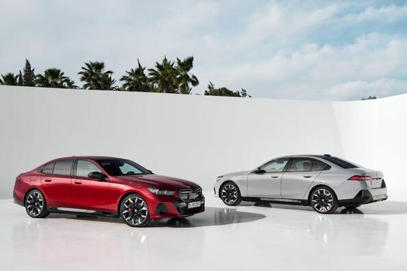 BMW Serie 5: berlina business della nuova generazione Foto 3
