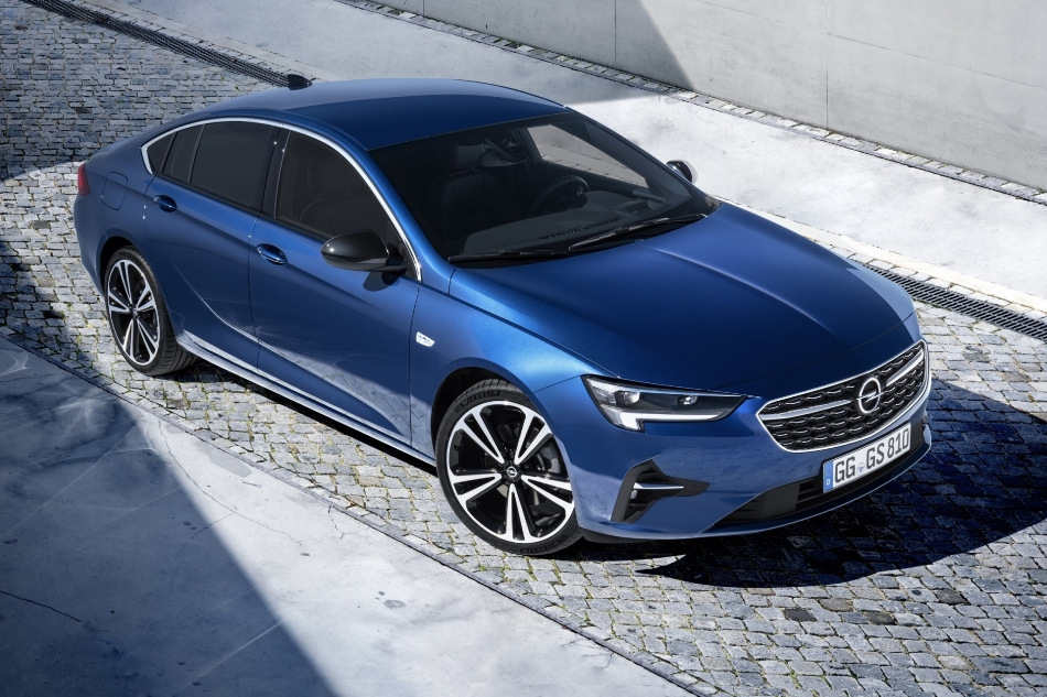 Opel Insignia Grand Sport: revisione del liftback aggiornato
