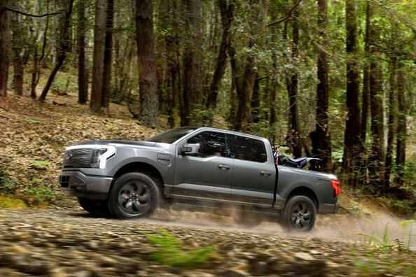 Ford F-150 Lightning: prova del pick-up elettrico, autonomia e fine produzione
