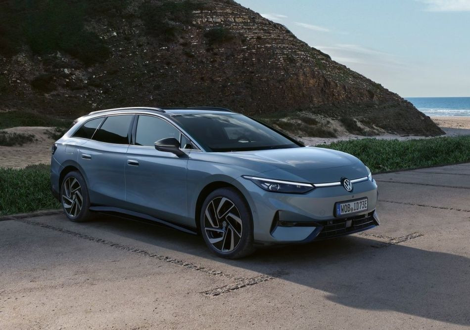 Recensione della station wagon elettrica Volkswagen ID.7 Tourer