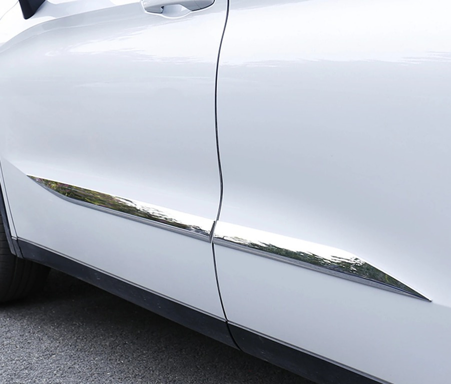 Come installare modanature su un’auto con le tue mani