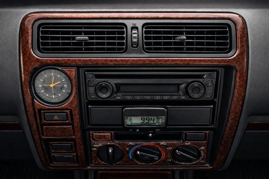 Toyota Land Cruiser 90 Prado 1996-2002 Copertura cruscotto V2 Image