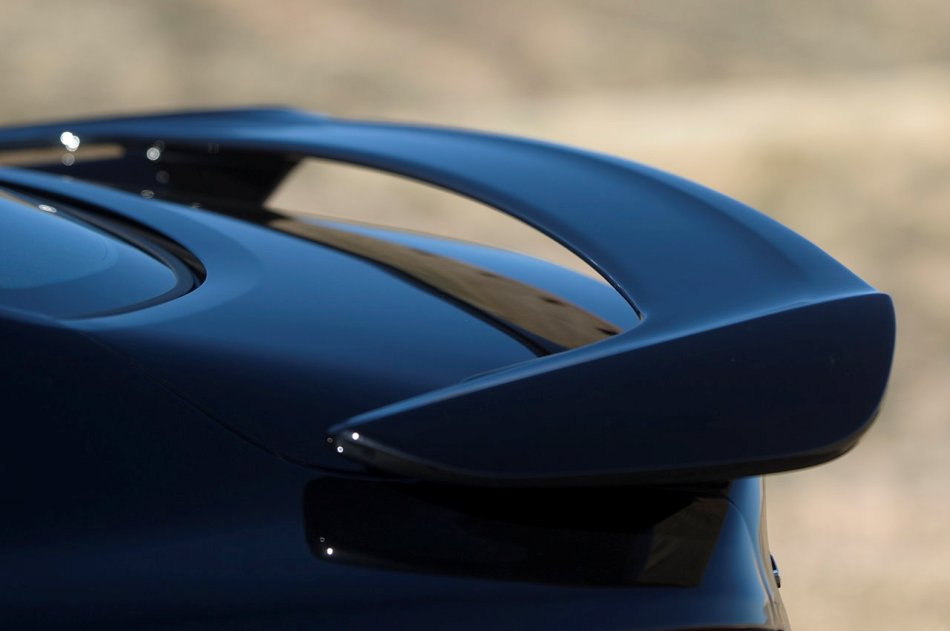 Come dipingere uno spoiler per auto con le tue mani