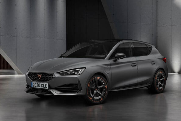 Cupra Leon: guida sportiva in una carrozzeria elegante