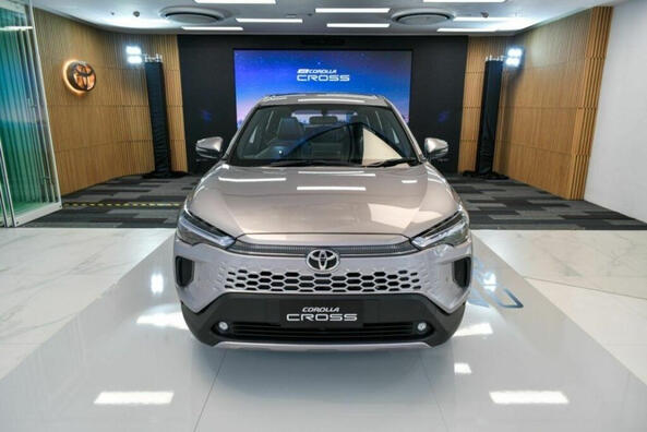 Toyota Corolla Cross: il crossover aggiornato del 2024