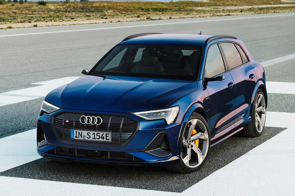 Audi e-tron S: auto elettrica potente ed elegante