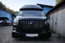 Mercedes Sprinter W907/W910 2018- Paraurti anteriore con griglia V2 (AMG) foto 1