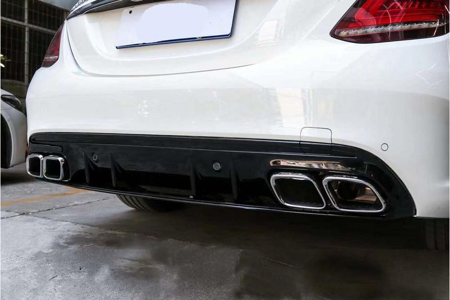 Mercedes C-class W205 2014-2021 Kit carrozzeria con diffusore (design AMG C63 2018-2021) Foto 9