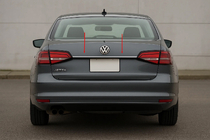 Volkswagen Jetta 2011-2018 Modanatura sopra targa (Carmos acciaio inox) foto 1