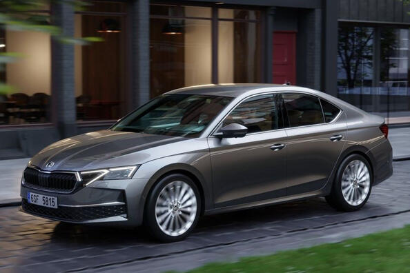 Skoda Octavia 2024: liftback aggiornato della quarta generazione Foto 1