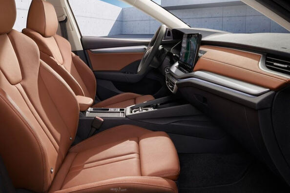 Skoda Octavia 2024: liftback aggiornato della quarta generazione Foto 6