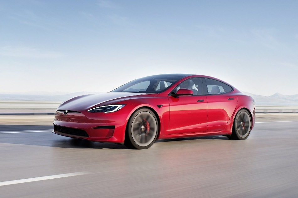 Generazione Tesla Model SI: revisione del liftback elettrico aggiornato